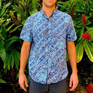 Reyn Spooner Tailored Button-up Hawaiian Shirt